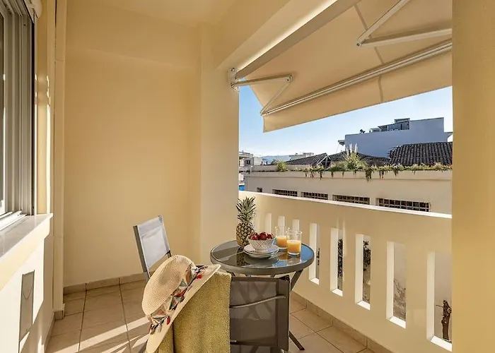 Marita Luxury With Parking Space La Canée